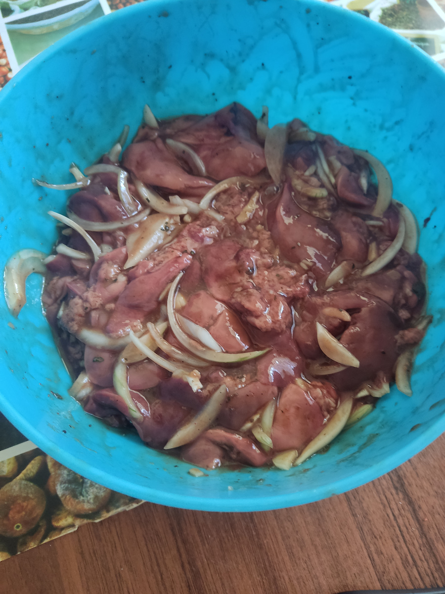 Замаринованная куриная печень 