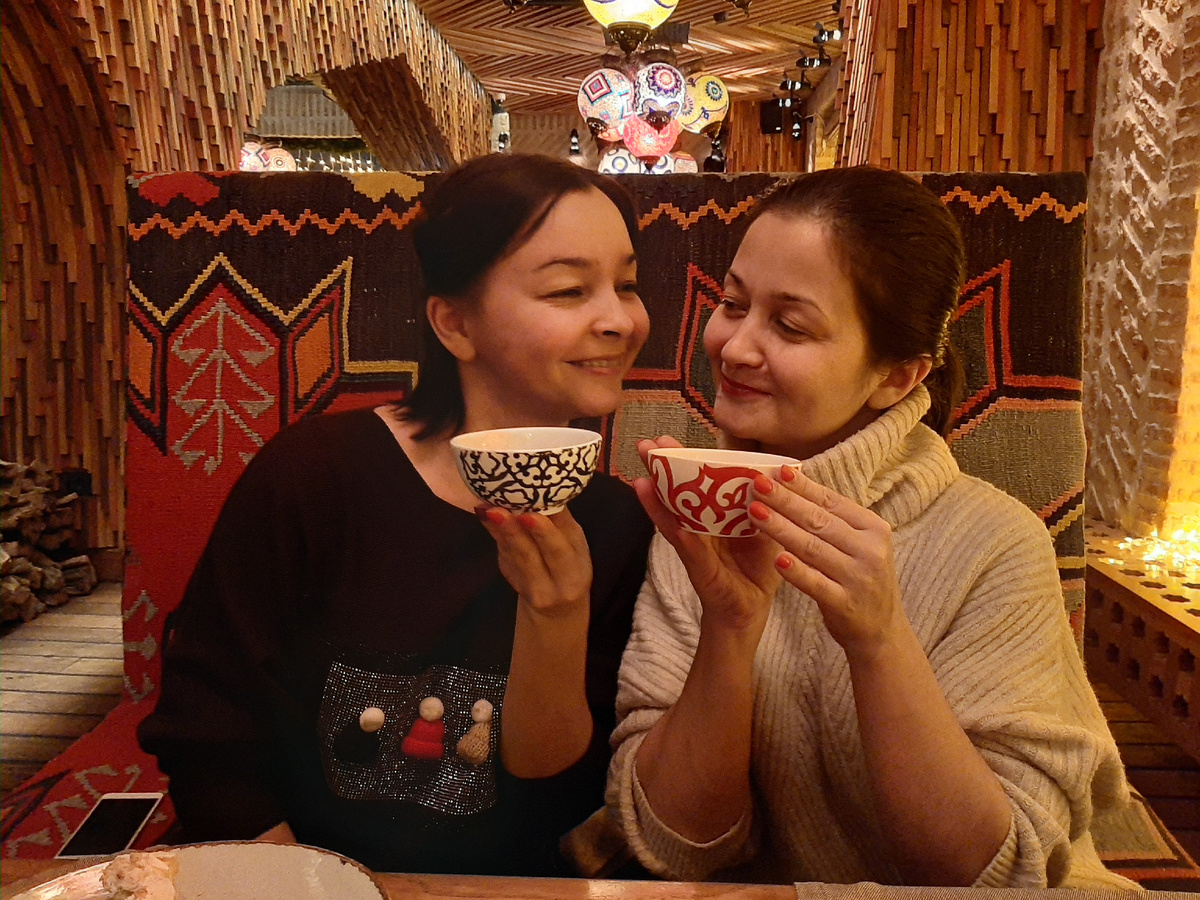 Лилия с сестрой Альбиной