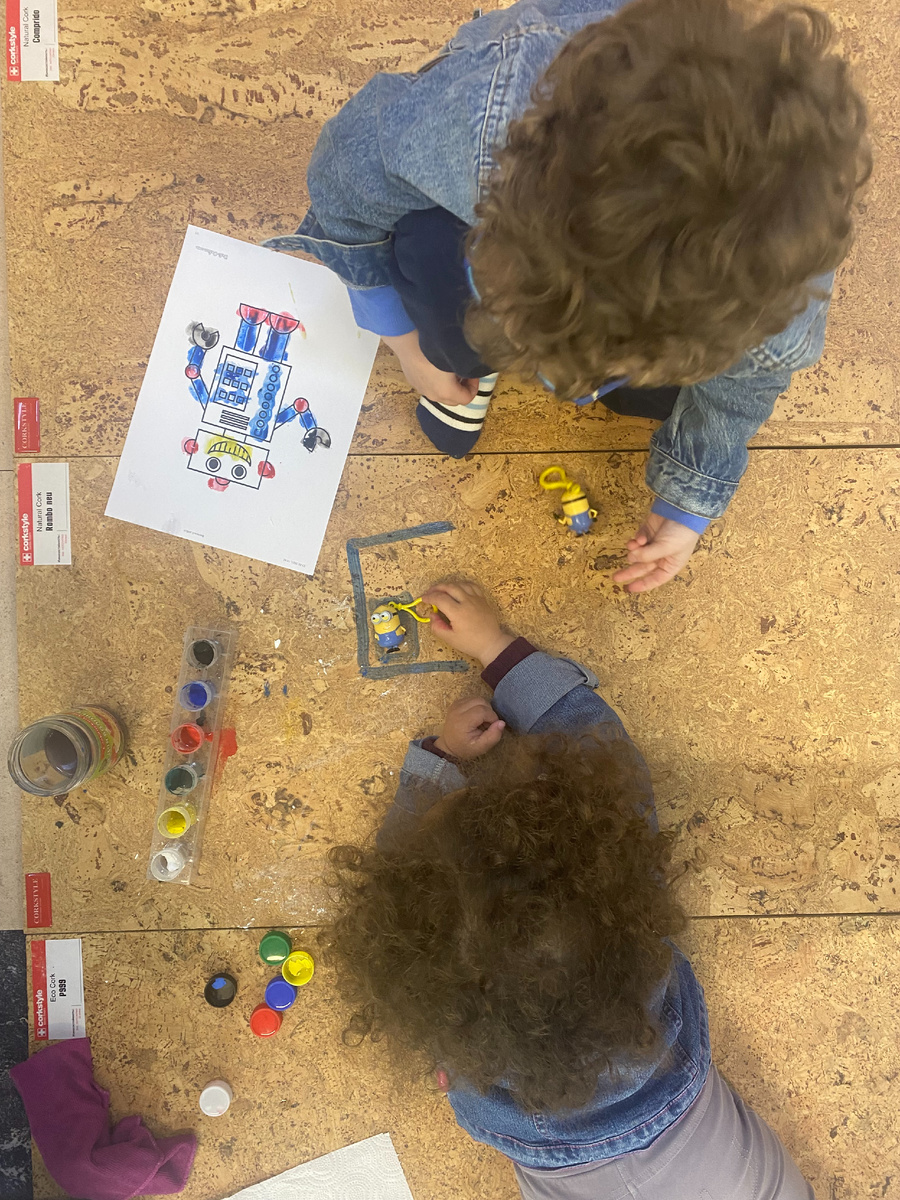 пробковый квеевой пол не боится жидкостей