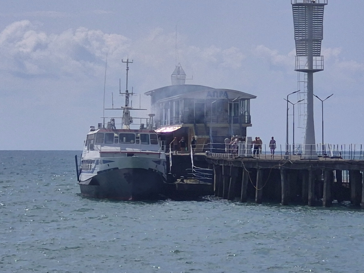 Рица прогревает двигатели