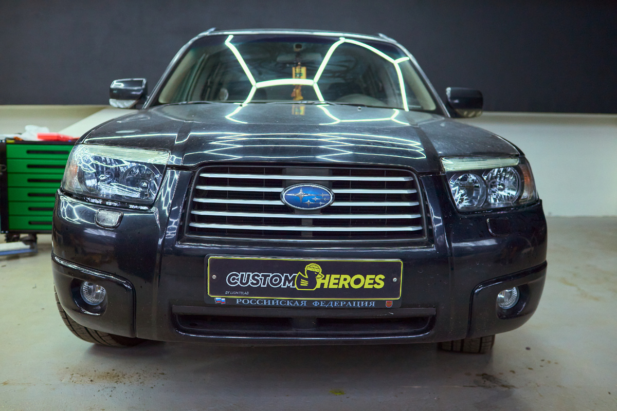 Источник фото https://custom-heroes.ru/raboty/vid-uslugi/avtozvuk/ustanovka-magnitoly-teyes-cc3l-v-subaru-forester-kak-rodnaya/