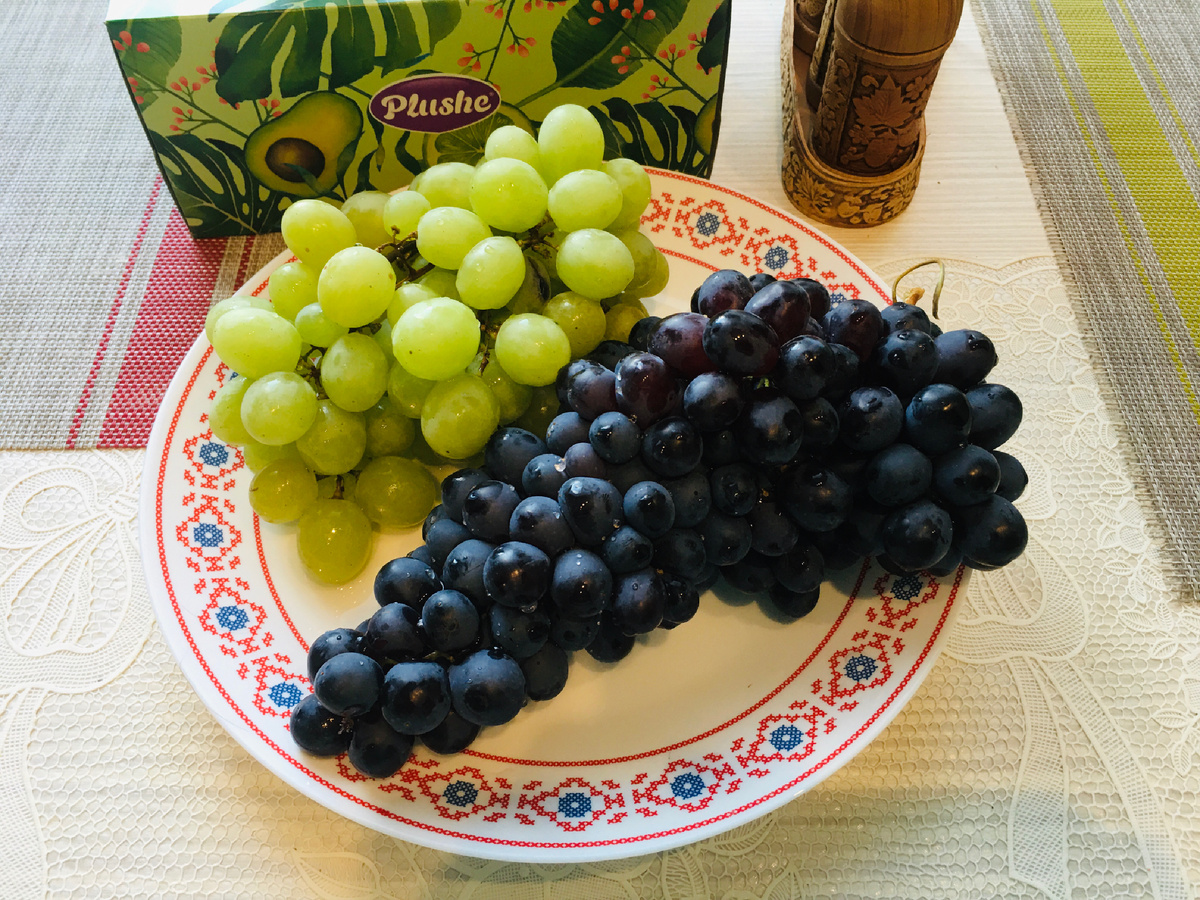 Красивый вкусный виноград 🍇 из Магнита 