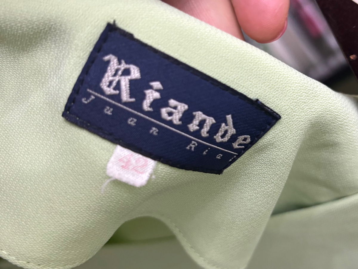 Не гуглила, кто он такой