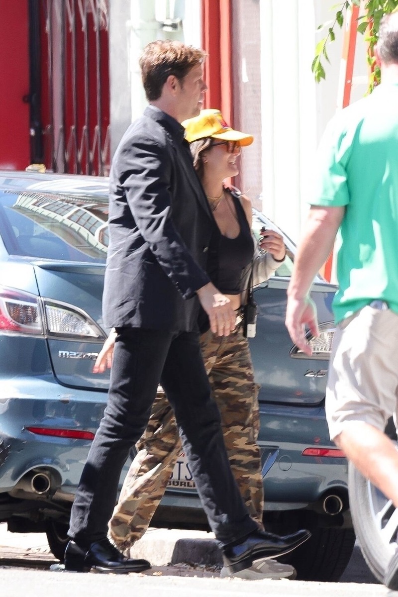    Айк Баринхолц в роли Илона Маска на съемках фильма