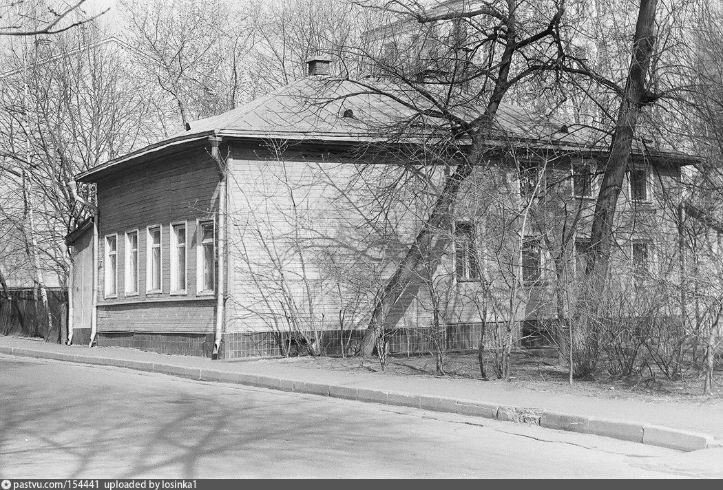 Фото из открытых источников. Хлебный переулок дом №6 1986–1987. Главный дом усадьбы Лебедевых.