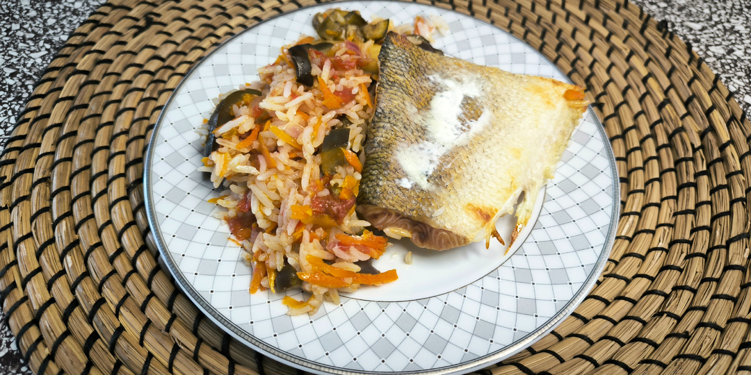 Очень люблю готовить рыбу по этому рецепту: гарнир и салат уже не нужны