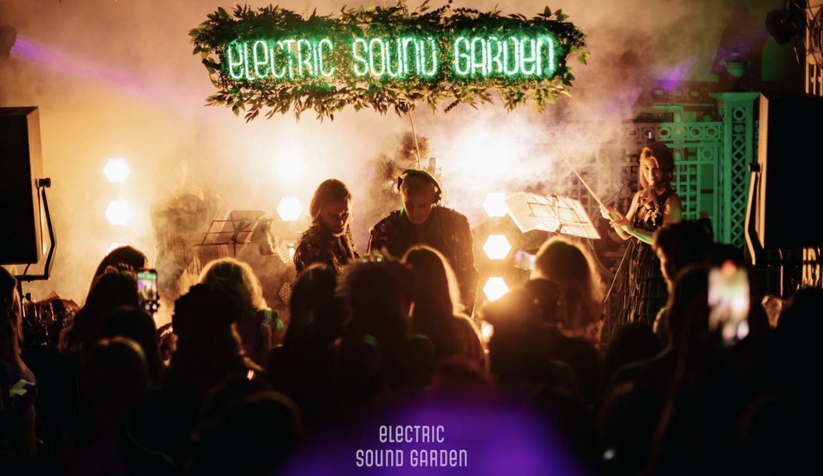 Хедлайнер из Берлина Алекс — основатель мирового лейбла  UNDER YOUR SKIN RECORDS