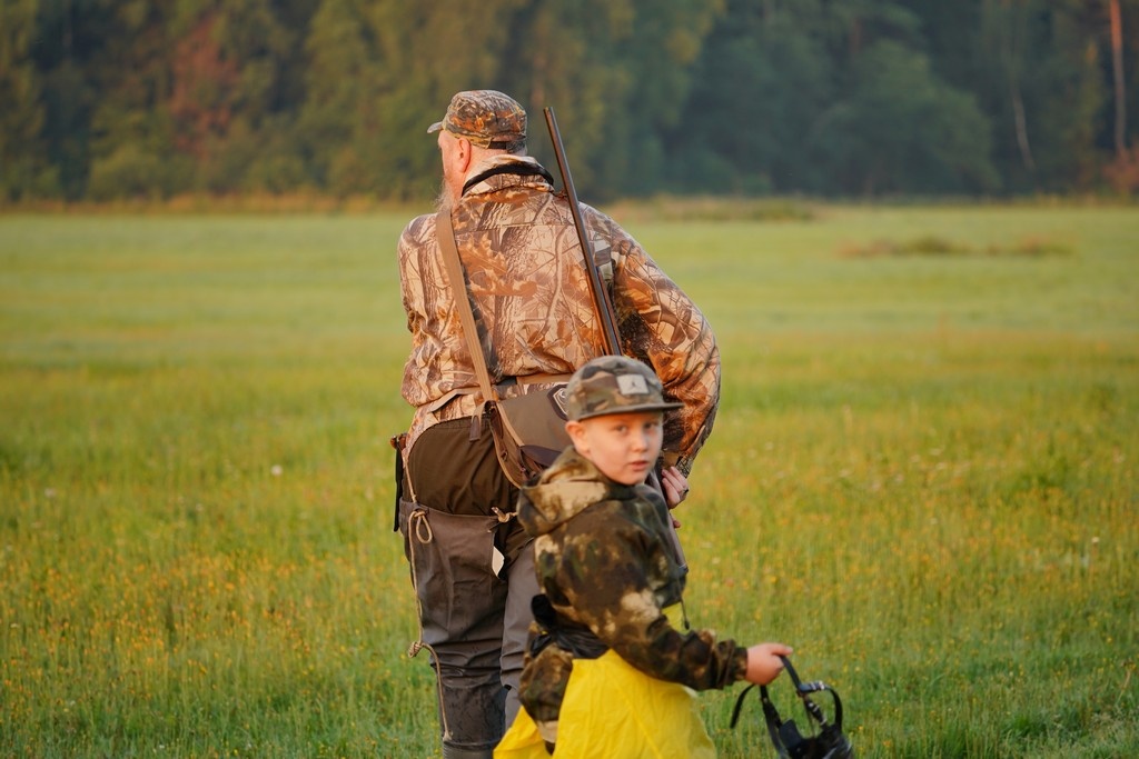 Я с ружьём, Даня с намордником