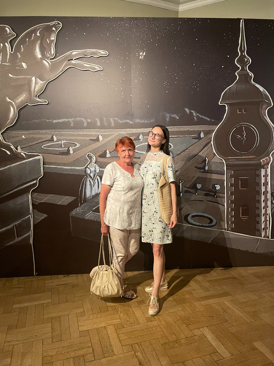 Сначала, как всегда, опишу главные плюсы и минусы. Затем кратко пробегусь по биографии театра и здания. После напишу субъективное мнение о самой постановке. Приятного и полезного прочтения!