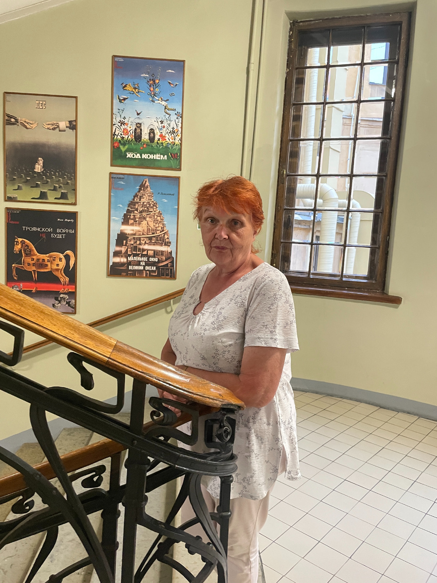 Если в Питер приехали родственники или семейные друзья, то этот театр идеальное место для совместного досуга. Не дорогой, но эффектный способ показать, что Питер - культурная столица. Таким образом вы позаботитесь о близких - дадите возможность сидя созерцать красоту, после целого дня экскурсий))