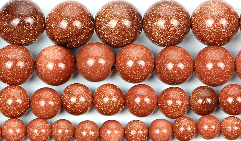 Авантюриновое стекло. Изображение взято в свободном доступе.