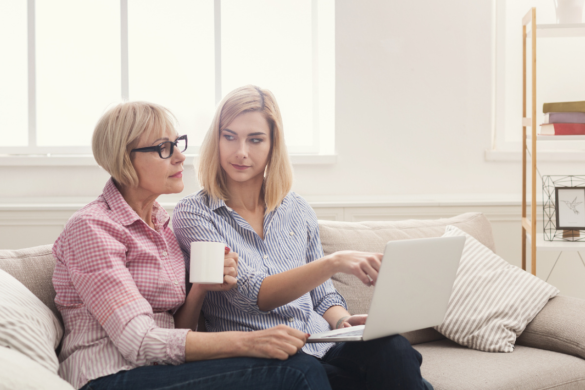 Подбирайте программу в зависимости от интересов и языковой подготовки выпускника.