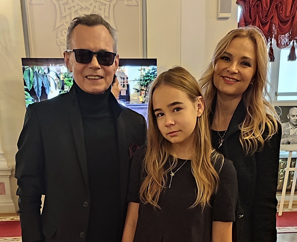 Владимир Левкин с женой Марусей и дочкой Никой. Фото: Анастасия Плешакова