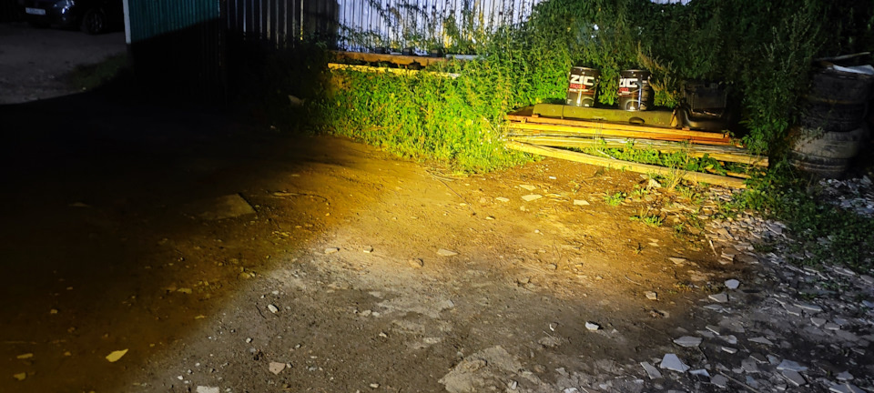 Желтый ближний свет