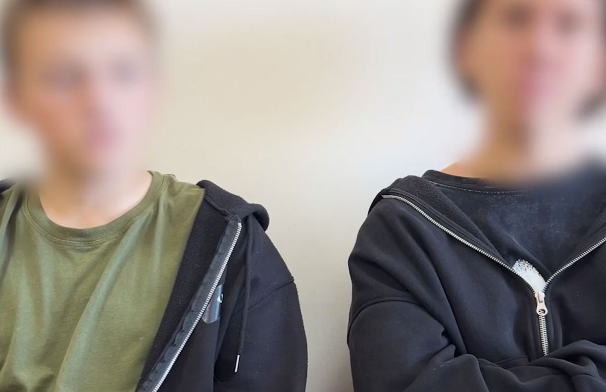 Стопкадр видео с предварительного допроса на камеру. Взято из просторов интернета