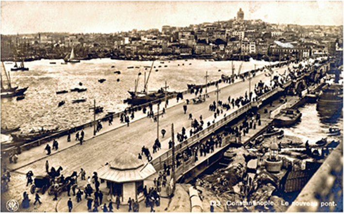 Вид на Галатский мост со стороны Сиркеджи, открытка. Neue Photographische Gesellschaft (NPG), 1900-е гг. Фонд Суны. 