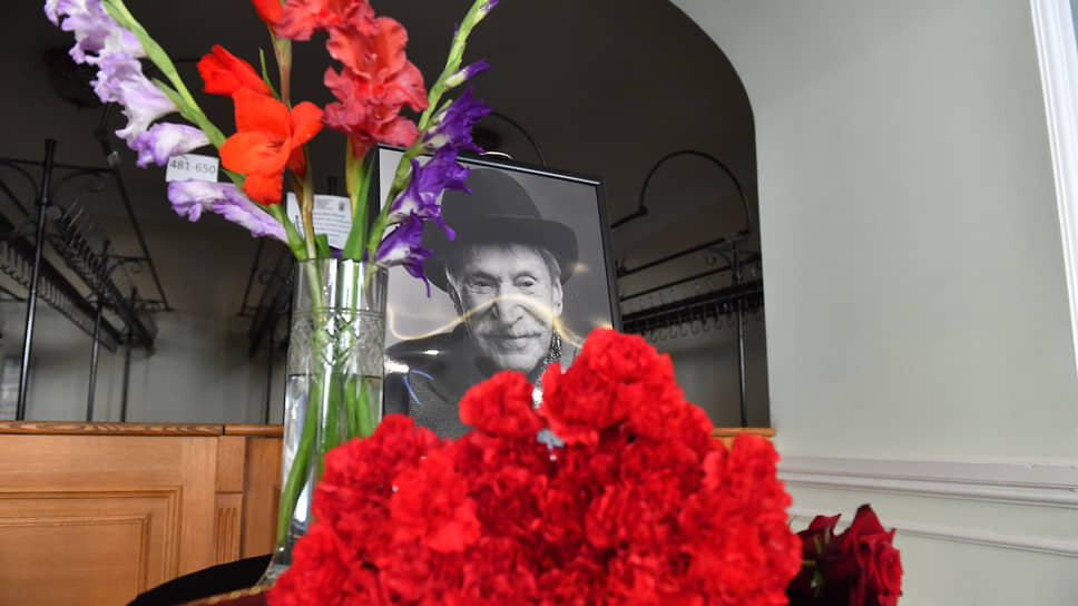 Прощание с народным артистом России Краско Иваном Ивановичем в театре имени В.Ф. Комиссаржевской.📷Фото: Евгений Павленко / Коммерсантъ