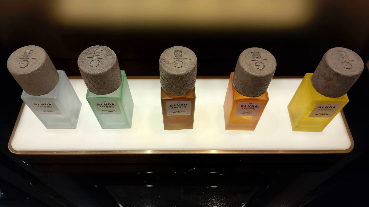 Пять ароматов BLNDRGRPHY.