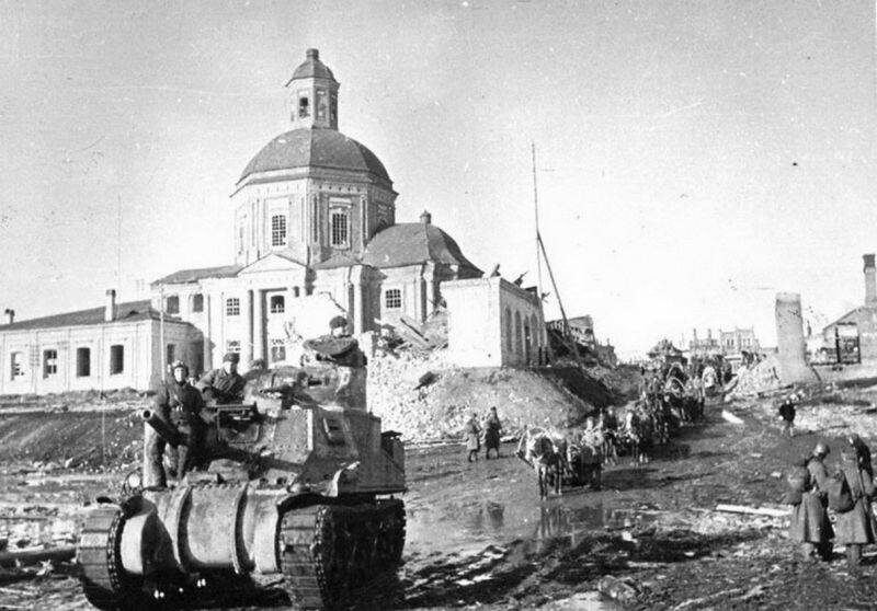 Наши в Вязьме март 1942.