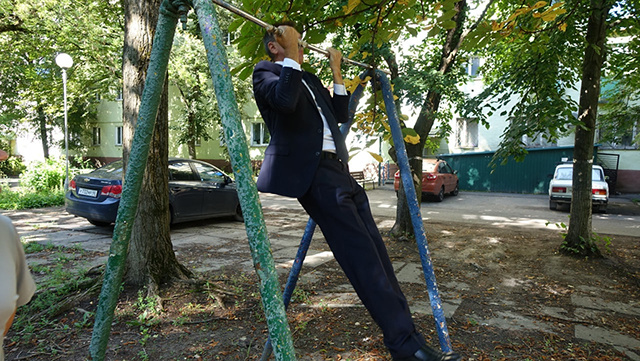    «Вы таким образом демонстрировали ржавые площадки?» – прокомментировал врио губернатора фотографию, которую опубликовал в соцсетях мэр Курчатова