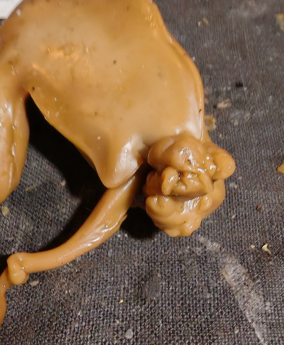 Через год у клиентки снова показалась голова старухи 2025 год