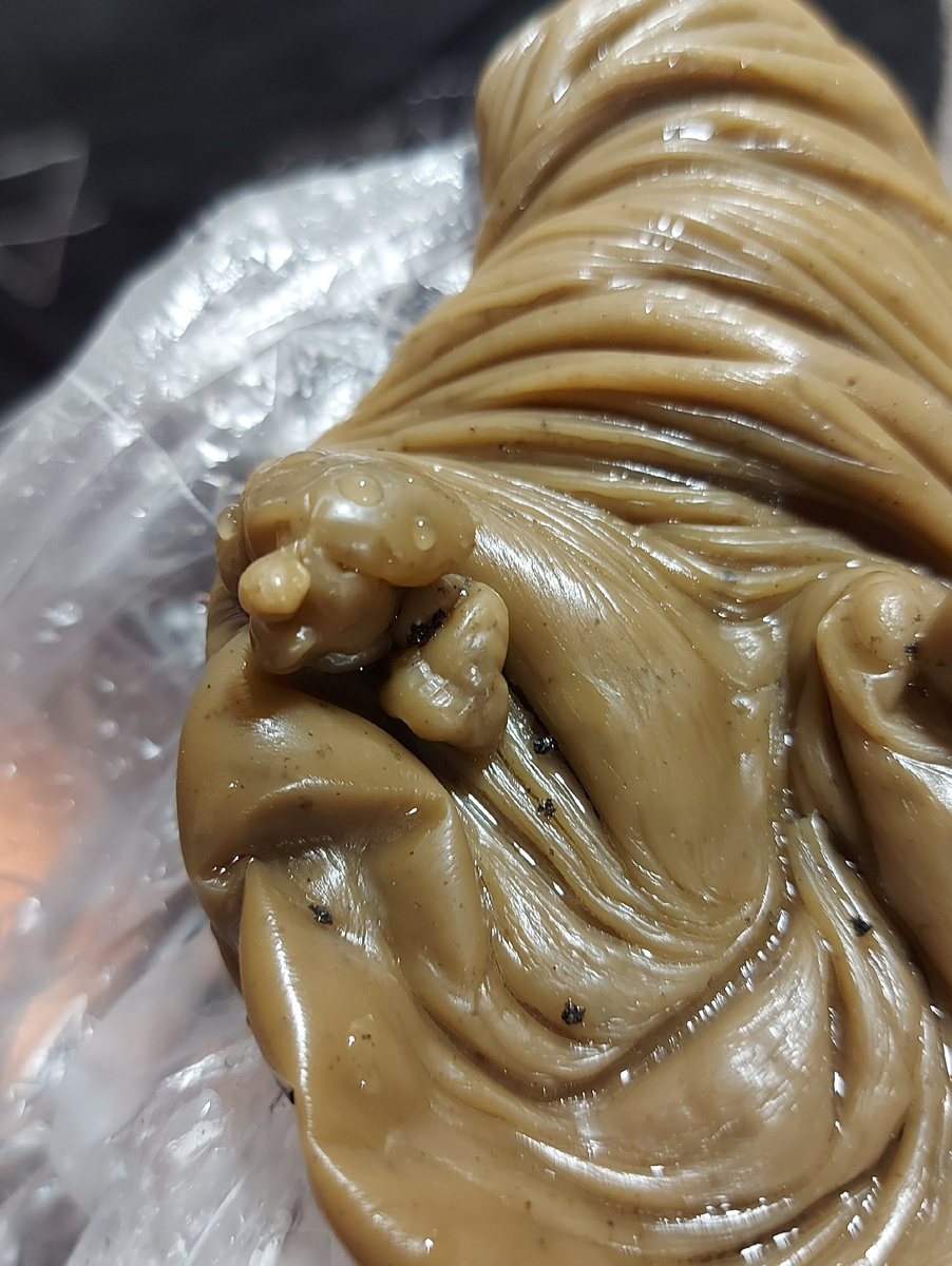 Голова старухи на отливке у клиентки 2024 год. Чистка была сделана полностью.