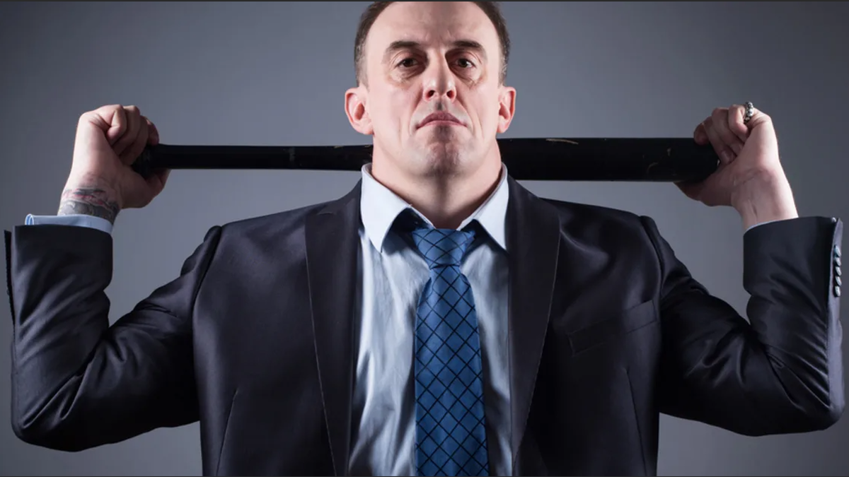 Жёсткие методы МФО: от СМС-бомб до позора в соцсетях