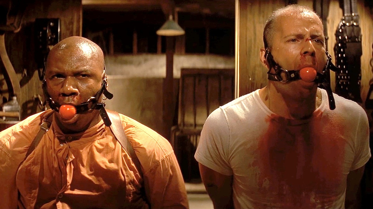 Винг Рэймз слева, Брюс Уиллис справа, фильм "Криминальное чтиво" 1994 г..