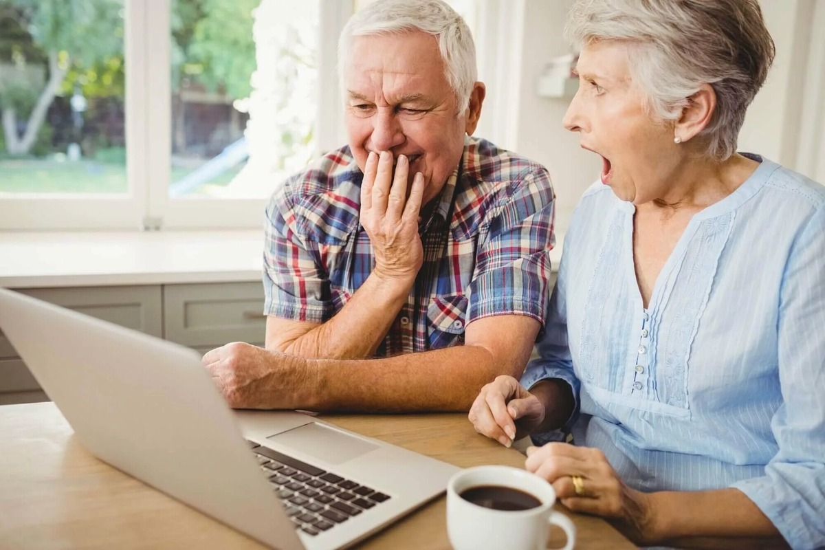 Компьютер не поддается! Фото взято из открытого источника для иллюстрации. https://avatars.mds.yandex.net/i?id=3091d9970558d6702d0854184ca3bdb8_l-9233495-images-thumbs&ref=rim&n=13&w=2000&h=1333