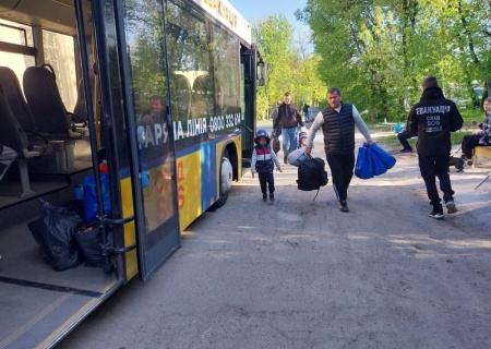    Украина начала эвакуацию населения между Красноармейском и Добропольем в ДНР