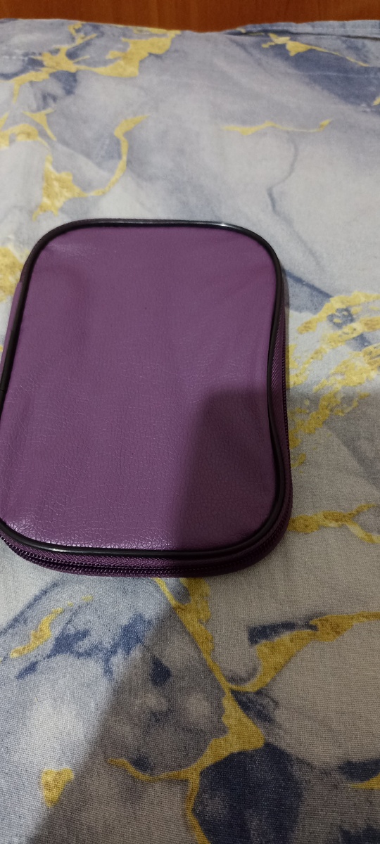 Вот в таком чехле крючки. 