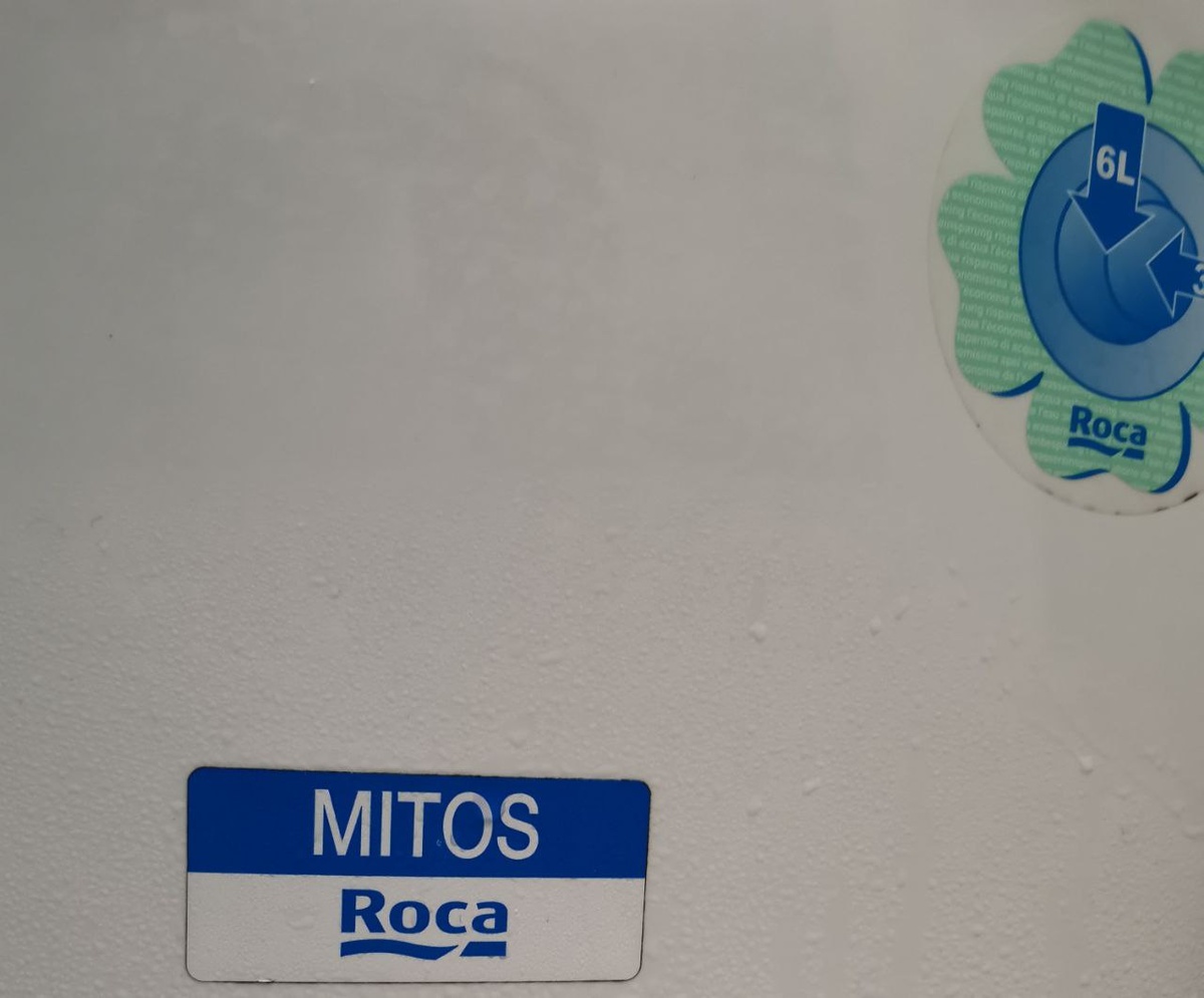 Бачок Roca