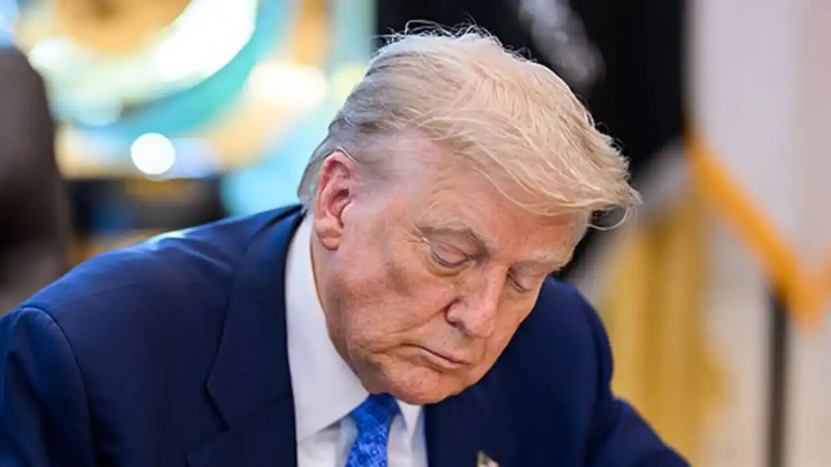    Дональд Трамп.