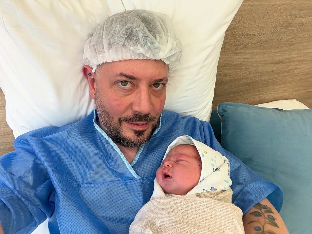 Артемий Лебедев воспитывает 11 детей. Фото: соцсети