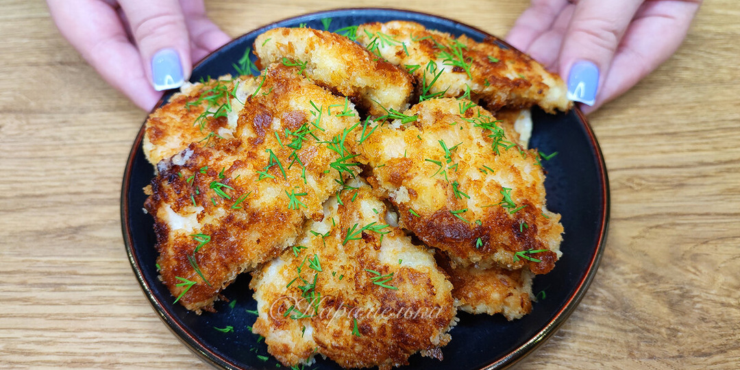 Готовлю на скорую руку котлеты по "особому". Даже мясорубка не нужна, самые быстрые и очень вкусные котлетки