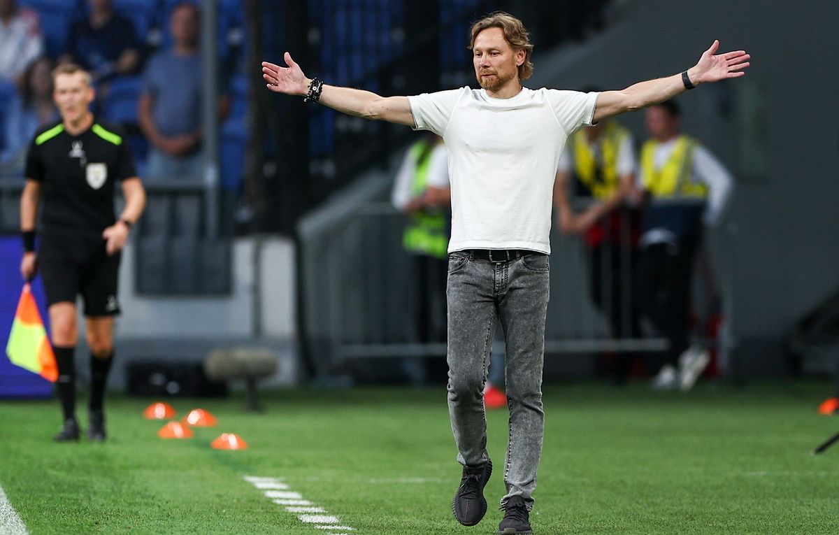    Главный тренер московского футбольного клуба "Динамо" Валерий Карпин  Александр Щербак/ТАСС