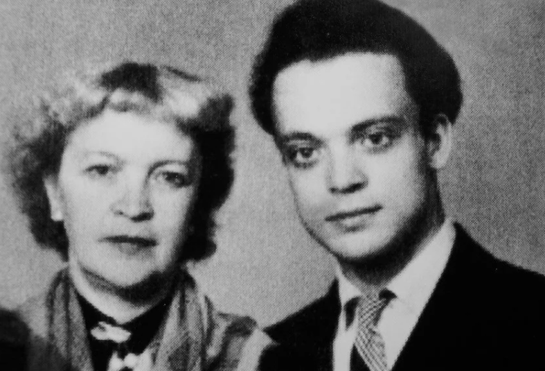 Владислав Дворжецкий с мамой