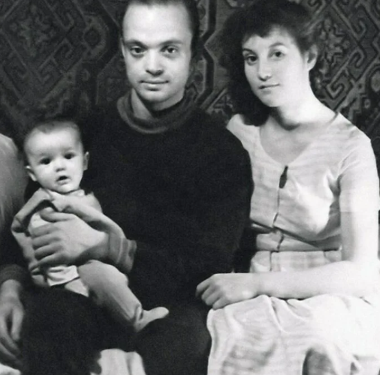 Владислав Дворжецкий с женой Альбиной и сыном