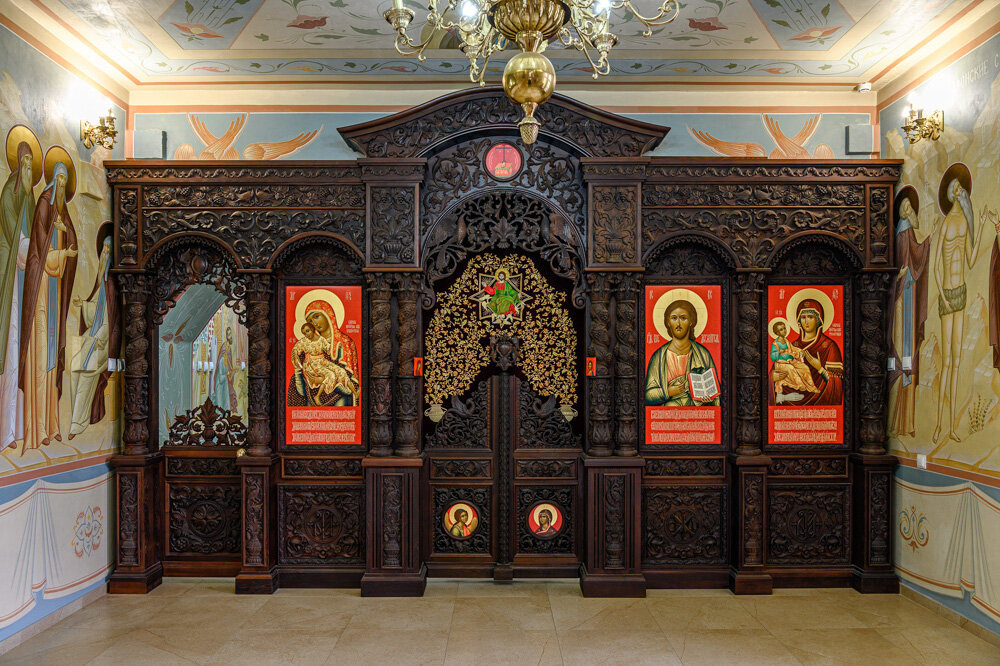 Резной иконостас