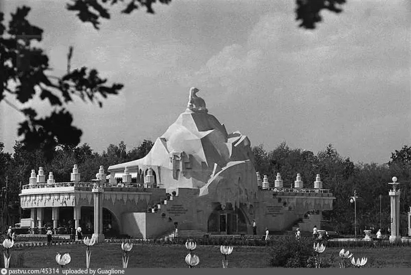 Павильон "Главхладопром", 1939. Автор фото: М. Гринберг. С сайта www.pastvu.com.