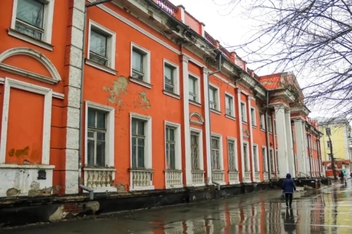    В Барнауле выставят на торги историческое здание на проспекте Ленина