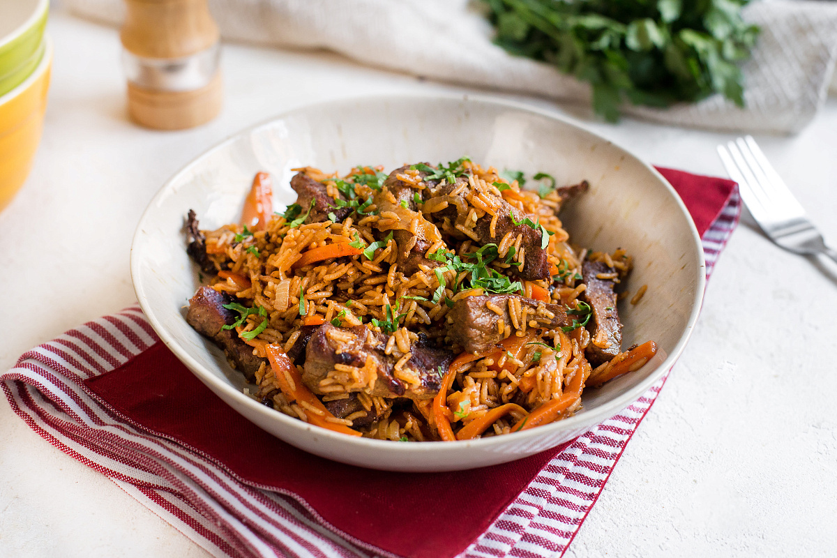 Пилаф — турецкий плов с говядиной, барбарисом и ароматными специями