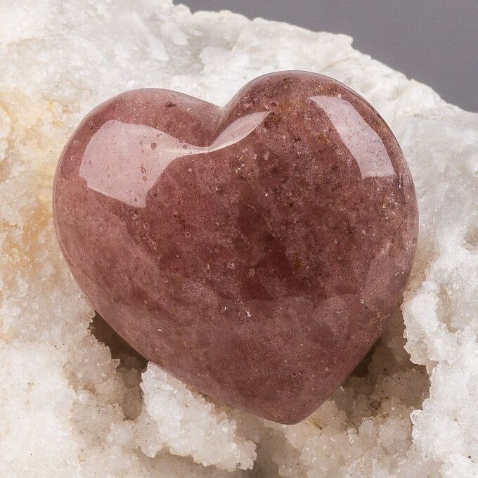 Клубничный кварц. Фото из Интернета.