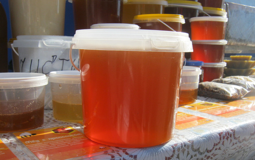    Опрос IZHLIFE: 40% ижевчан предпочитают покупать мед на пасеке