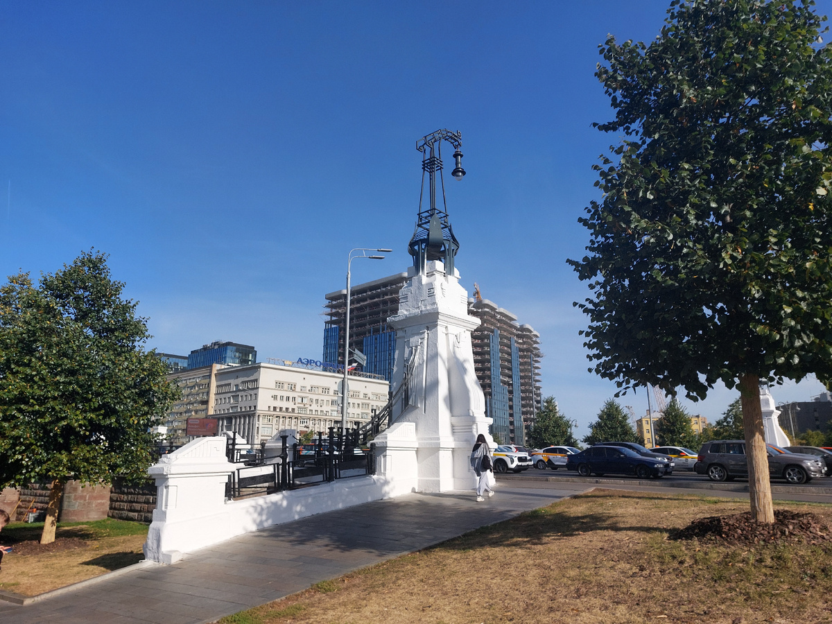 Площадь Тверская Застава и памятник М.Горькому снимать не стал. Как-нибудь в другой раз