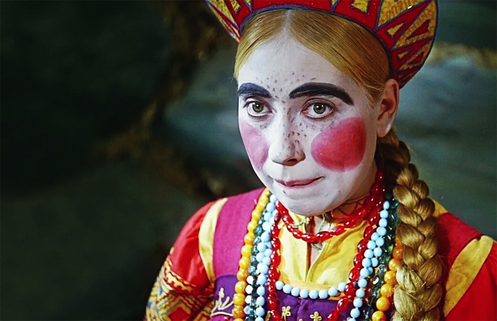 Инна Чурикова в роли Марфушки в фильме "Морозко"