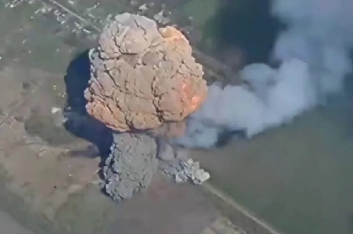    Ракета поразила полевой лагерь ВСУ, где в это время разгружали боеприпасы