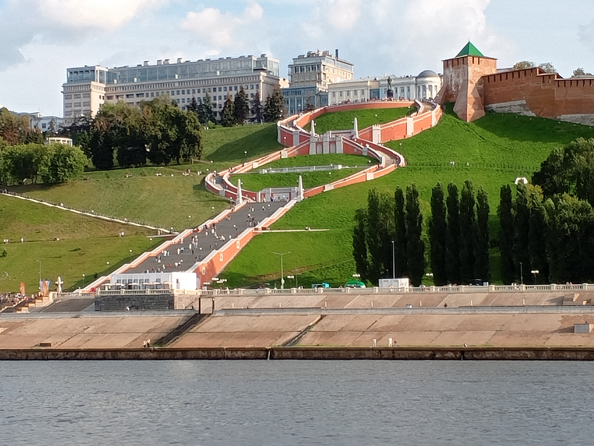 Чкаловская лестница, вид с теплохода