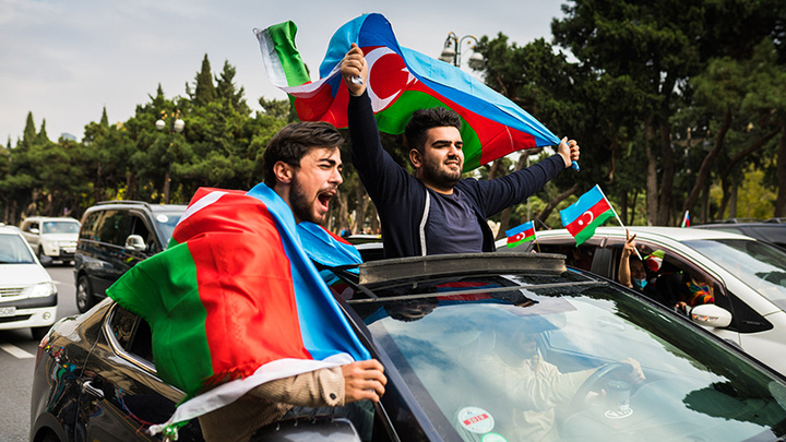    Эйфория от победы над Арменией привела в итоге Азербайджан к конфликту с Роcсией. Фото: SERKAN USLU/Shutterstock