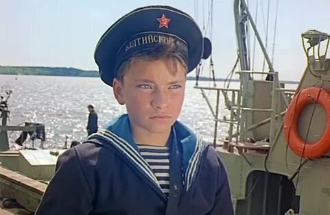 Фото из интернета. Шурка Ластиков, самый молодой герой сериала.